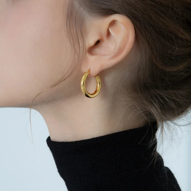 Lbyzhan 925 prata esterlina retro hoop brincos para mulher personalidade francesa moda orelha fivelas E-045