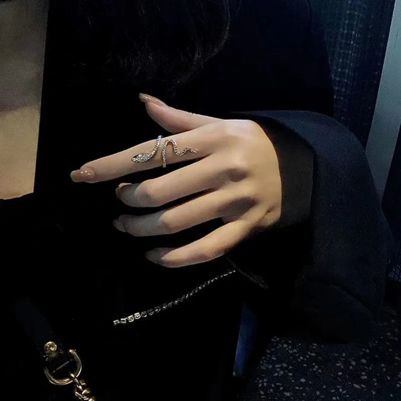 Cor da tira micro-incrustada zircão anel de cobra anel de dedo moda punk menino menina aniversário onia serpente anel personalidade jóias presente
