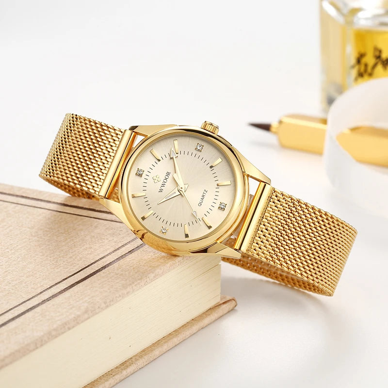 Wwoor vestido de marca de luxo relógio de ouro senhoras elegantes diamantes pequenos relógios de pulso de quartzo para as mulheres de malha de aço relógio zegarek damski