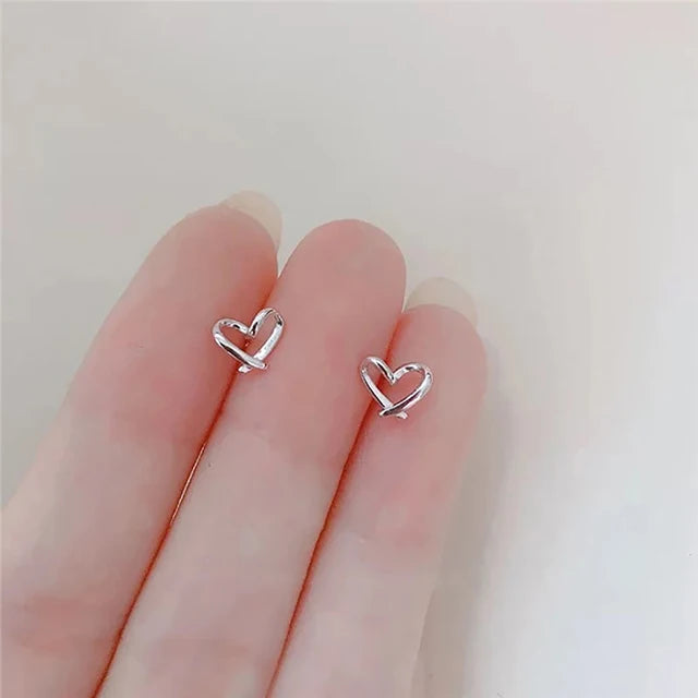 Brincos minimalistas de prata esterlina 925 para mulheres, mini coração pequeno e borboleta, joias perfurantes, coreano
